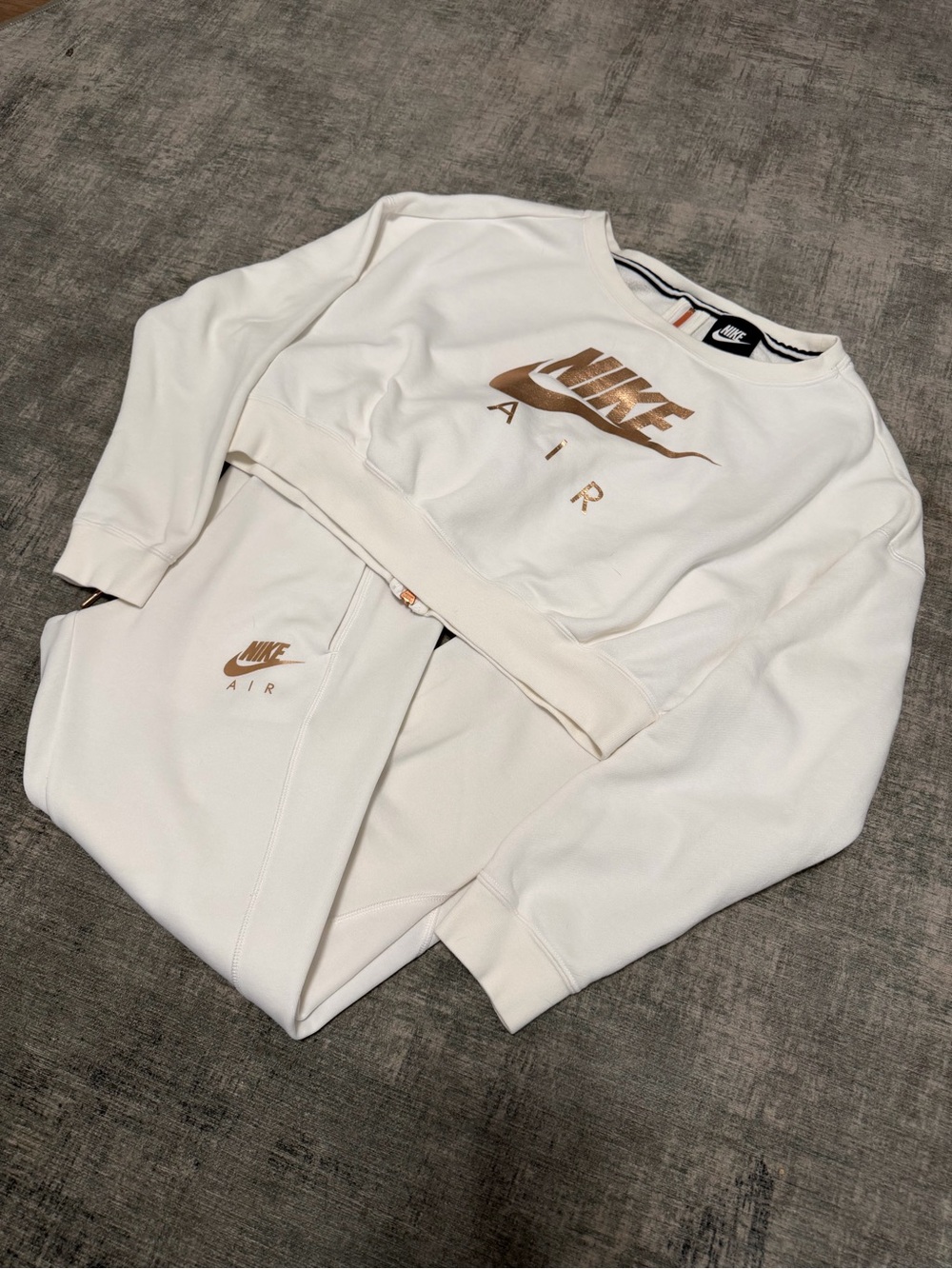 Nike Air Rally Crop Sweatshirt & Air Fleece Jogger Set White/Rose Gold Swoosh